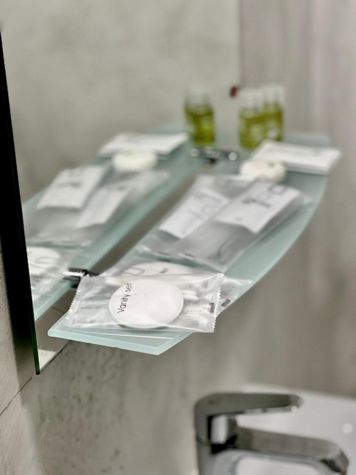 Hotel Fantazia Oradea - Self Check In & Out エクステリア 写真